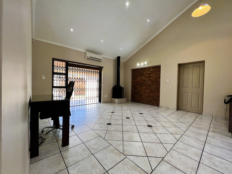 3 Bedroom Property for Sale in Baillie Park North West